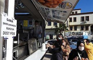 Çeşmeli esnaftan Gara şehitleri anısına lokma