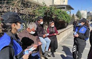 Cizre polisi vatandaşlara 155 hattını anlattı