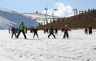 Çocukların kayak mutluluğu