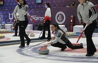 Curling Süper Lig müsabakaları 95 sporcunun katılımıyla...