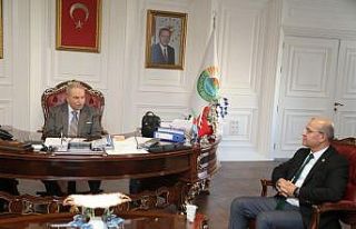 Demirtaş: “Biz vatandaşımıza hizmet etmek için...