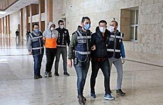 Dev süs ve gösteri havuzunun fıskiyelerini çalan...