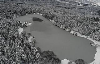 Doğa harikası göller buz tuttu