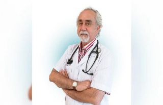 Doktor evinde ölü bulundu