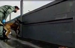 Dorsenin yan kapaklarının içerisine gizlenen eroin...