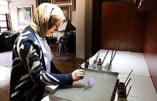 Ebru sanatçısının Ankara’dan İstanbul’a 7...