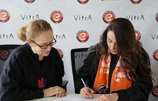 Eczacıbaşı VitrA, Hande Baladın’ın sözleşmesini...