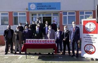 Edirneli süt üreticilerinden köy okulundaki öğrencilere...