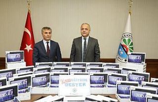 Eğitimci Başkandan ihtiyaç sahibi öğrencilere...