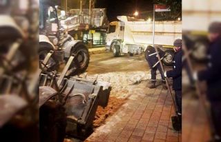 Ekipler gece gündüz iş başında