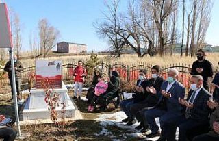 El Bab şehidi kabri başında anıldı