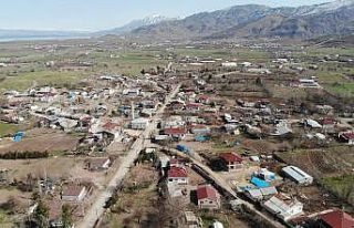 Elazığ’da karantinaya alınan mahalle havadan...