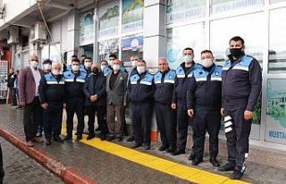 Emekli olan 36 yıllık zabıta memurunu mesai arkadaşları...