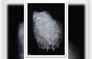Emniyet paranoya ve şizofreniye yol açan "metamfetamin"e...
