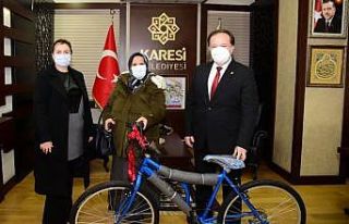En çok atık pil toplayan çevreci Karesililere ödül