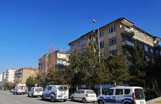 Endonezyalı genç evinde ölü bulundu