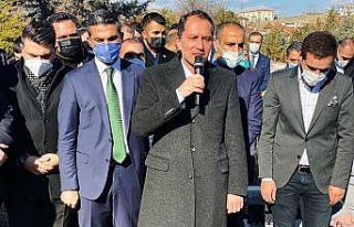 Erbakan’ın yakın yol arkadaşı Fehim Adak dualarla...