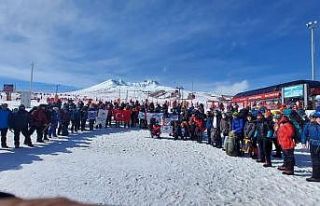 Erciyes Kış Zirve Tırmanışına katılan dağcılara...