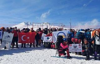 Erciyes Zirve Tırmanışı 130 dağcının katılımı...