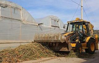 Erdemli Belediyesinden çiftçilere destek
