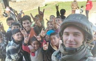 Ereğlili asker Suriyeli çocuklar için çağrı...