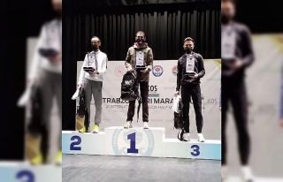 Ersin Tekal altın madalya ile döndü