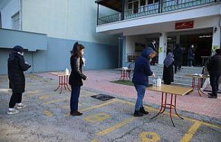 Ertelenen ALES aylar sonra korona tedbirleriyle yapıldı