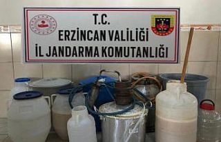 Erzincan’da 205 litre sahte içki ele geçirdi