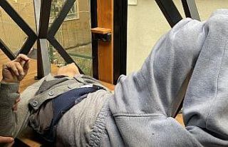 Esenyurt’ta bir kişi 15 katlı binanın 6’ıncı...