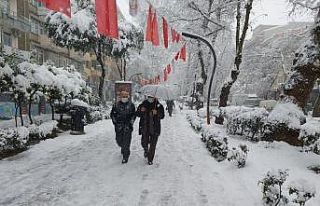 Esnaftan kartopu savaşı