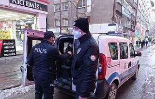 Evde kumar oynayan şahıslara 37 bin 273 lira ceza...