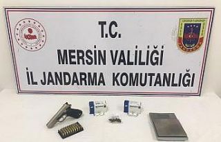Evinde uyuşturucu ile yakalandı