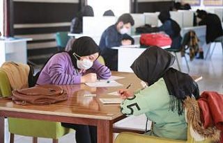 Eyyübiy’de öğrencilere eğitim desteği
