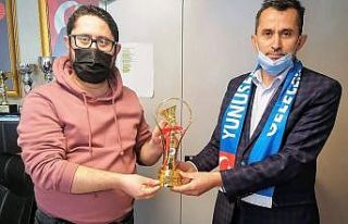 Federasyon Başkanı Özmekik’ten Yunusemre Belediyespor’a...