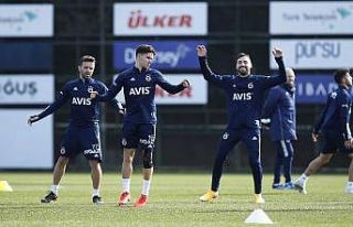 Fenerbahçe’de derbi hazırlıkları başladı