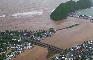 Filipinler’de 51 binden fazla kişi Dujuan Fırtınası...