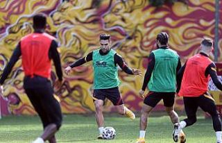 Galatasaray’da Radamel Falcao takımla çalıştı