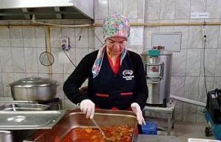 Gazetelerdeki yemek tariflerinden aşçılığa uzanan...