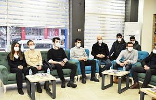 Gelecek gençlerle şekillenecek