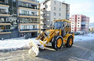 Gemlik Belediyesi’nden 24 saat kar mesaisi