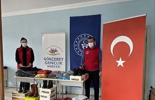 Gençlik merkezinden minik yüzler gülen projesi