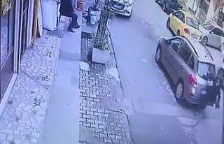 Geri manevra yaparken yaşlı kadına çarptı