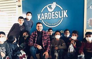 "Göçmen değil kardeşiz" sloganı ile...
