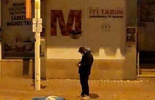 Görenler ne yaptığını anlamaya çalışıyor