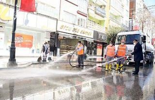 Gürkan, dezenfekte çalışmalarını denetledi