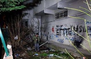 Gürültü yapan yabancı uyruklu şahıslar polisi...