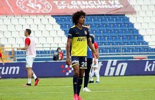 Gustavo derbiye yetiştirilmeye çalışılıyor