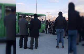 Güvenlik korucusu aracının yanında ölü bulundu