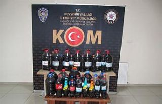 Hacıbektaş’ta 134 litre el yapımı şarap ele...
