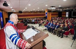 Hakkari Üniversitesi Rektörü Pakiş Güven Tazeledi